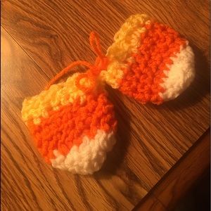 OCT CANDY CORN BABY MITTENS